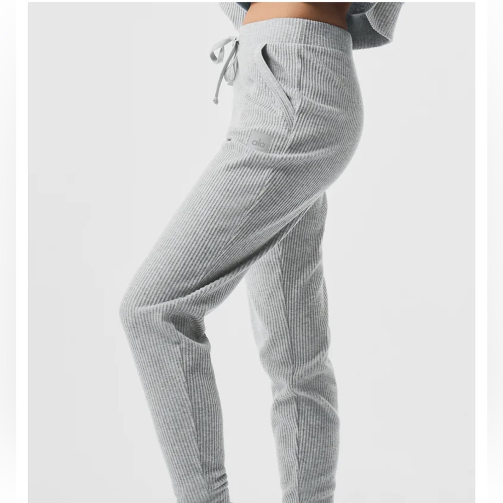 Alo | Muse Sweatpant XS - Picture 5 of 10
